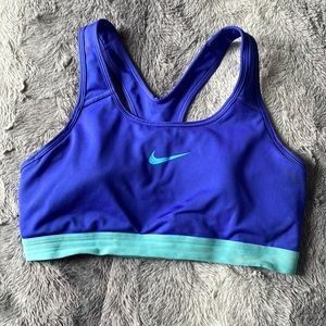 Size Large Nike Sports Bra